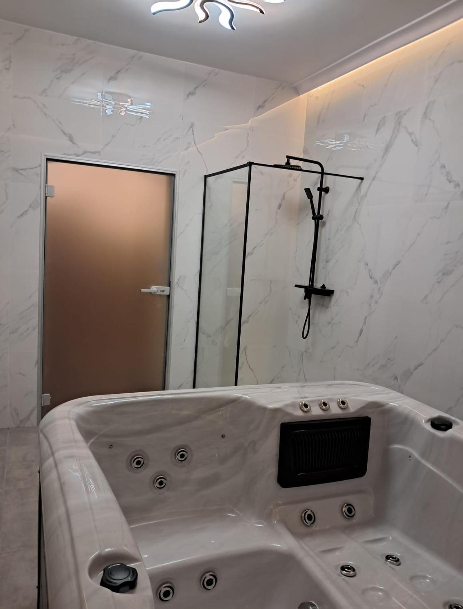 Szwajcarka Willa Z Sauna I Jacuzzi Kudowa Zdroj Exterior photo